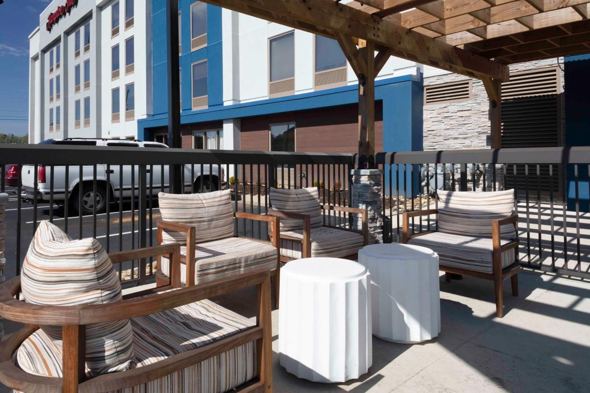 Hampton Inn Conyers Exterior photo